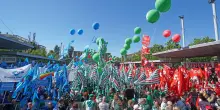 Primo Maggio. Cortei per lavoro pi&ugrave; sicuro e dignitoso. Meloni: "Festa di chi manda avanti l'Italia"