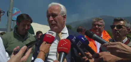 Incendio monte Faeta, il governatore Giani: "Bruciati oltre 800 ettari"