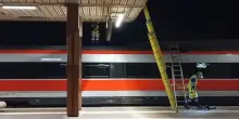 Treno trancia i cavi elettrici: 5 convogli bloccati sulla linea adriatica in Abruzzo