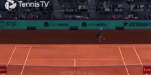 Superbo rovescio di Sinner per il break nella bella partita contro Fils: video