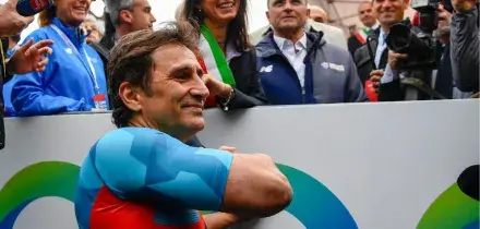 &Egrave; morto Alex Zanardi,  il campione oltre ogni limite