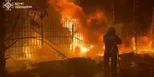 Droni russi contro Odessa, feriti. Zelensky, il mondo non resti in silenzio dopo attacchi russi