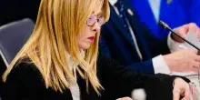 Crans Montana, Meloni vede Parmelin: "Impegno politico della Svizzera, no ad oneri per le famiglie"