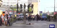 Terrore nel centro di Lipsia, un suv piomba sulla folla