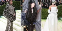 I look strabilianti del Met Gala: il red carpet &egrave; un museo a cielo aperto con quadri, statue e film