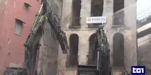 Torre Annunziata. Al via la demolizione di Palazzo Fienga, ex fortino della camorra