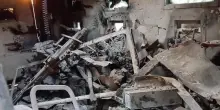 Attacco suicida in Pakistan, dodici poliziotti uccisi in un attentato con autobomba