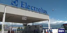 Esuberi all'Electrolux, i dipendenti: "Abbiamo raggiunto obiettivi, non capiamo licenziamenti"