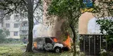 Nuovo attacco russo nella notte su Kiev, ieri 800 droni e 9 civili uccisi