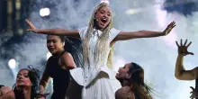 Eurovision, Francia: &ldquo;Regarde!&rdquo;, l&rsquo;opera pop di Monroe &egrave; da brividi