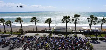 DIRETTA - Giro d&rsquo;Italia, la sesta tappa da Paestum a Napoli di 142 km