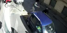 Torino, strappa la collanina ad una 73enne: la vittima lo rincorre e lo fa arrestare