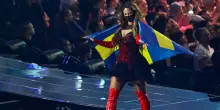 Finale di Eurovision, Svezia: Felicia, luci rosse e atmosfera dark per &ldquo;My System&rdquo;