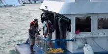 Alle Maldive, nel punto di mare sopra la grotta della morte