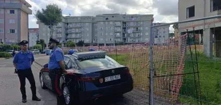Due donne trovate morte in cantiere: ipotesi duplice omicidio. Fermato un uomo