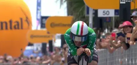 Giro: Ganna vince la cronometro