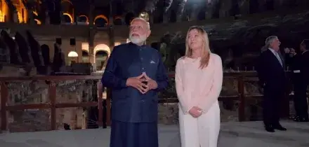 Meloni e Modi, la visita notturna al Colosseo