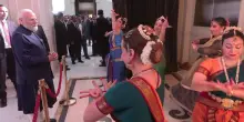 Modi applaude le danzatrici italiane: accolto a Roma con uno spettacolo di &ldquo;Trigalbandi&rdquo;