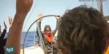 Flotilla, gli attivisti bendati e in ginocchio: le immagini shock diffuse da Ben Gvir
