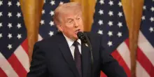 Media, Trump non esclude attacco all'Iran ma vuole dare pi&ugrave; tempo alla diplomazia