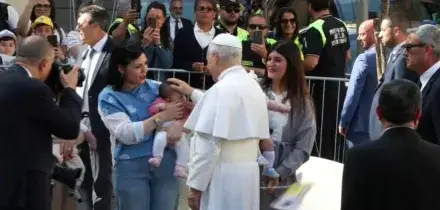 Papa Leone ad Acerra, speranza e dolore nella "Terra dei Fuochi"