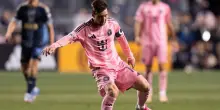Argentina, Lionel Messi lascia il campo: paura per la gamba sinistra a tre settimane dal Mondiale