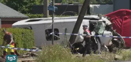 Belgio, treno travolge scuolabus a un passaggio a livello: 4 morti e 5 feriti