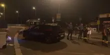Un ragazzo di 22 anni accoltellato a morte durante una rissa a Milano