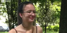 La storia di Yana, la soldatessa ucraina 25enne, ferita al volto dall'esplosione di un drone