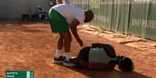 Dramma al Roland Garros, le urla di dolore di Hailey Baptiste dopo una brutta caduta