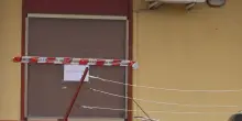 Tentato femminicidio nel Catanese, la figlia assiste e chiama il 112. Gravissima la donna