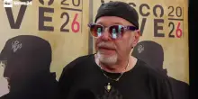 "Se c'&egrave; musica non c'&egrave; guerra", cos&igrave; Vasco Rossi prima di salire sul palco