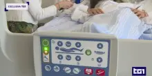 Parla dall'ospedale la poliziotta ferita nella fuga dei cavalli a Roma