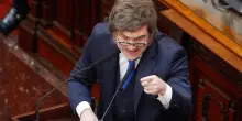 Argentina, spese folli e viaggi di lusso con fondi pubblici: trema il governo di Milei