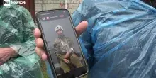 Kyiv, il peggior bombardamento russo dall'inizio del conflitto. L'omaggio di Zelensky alle vittime