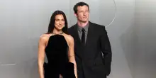 Dua Lipa e Callum Turner, nozze segrete a Londra: poi la festa da sogno in Sicilia