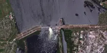 Immagini satellitari della diga di Kakhovka prima e dopo la distruzione: gli scatti dall'alto