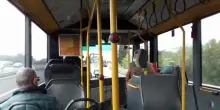 Lasciato a terra dall'autista del bus, 11enne torna a casa a piedi