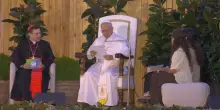 L'appello del Papa ai giovani: "Davanti alla violenza della guerra e della menzogna, siate umani&rdquo;