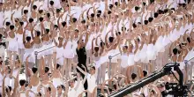Torino sulle punte: migliaia di danzatori alla sbarra con Roberto Bolle