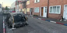 Seconda notte di paura a Belfast per le proteste anti-migranti