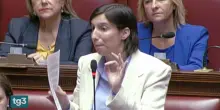 Schlein e Conte guidano l'attacco: "Tasse record e fughe alla Schettino"