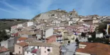 Avvelenate con la ricina: amica di famiglia denunciata per favoreggiamento