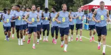 Calcio a piedi nudi: all'Inghilterra a Kansas City rubati palloni e scarpe