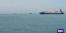 A Hormuz passano le prime navi, un migliaio resta in attesa