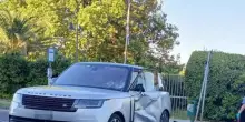 Scontro Suv-scooter in Versilia, muore 17enne. In fuga a piedi gli occupanti dell'auto