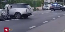 Scontro Suv-scooter in Versilia: l'inversione a "U" e l'impatto. Muore un ragazzo di 17 anni