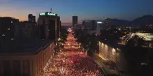 Proteste in Albania, in migliaia sotto la sede del governo: "Rama si deve dimettere"