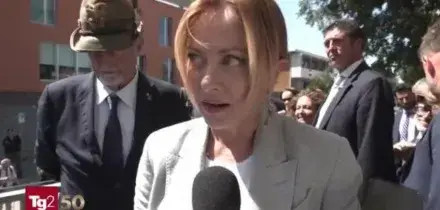 Meloni al raduno degli Alpini a Gemona: "Grazie per il prezioso lavoro"