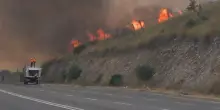 Incendio Monte degli Elci, fronte di fuoco avanza verso le strade